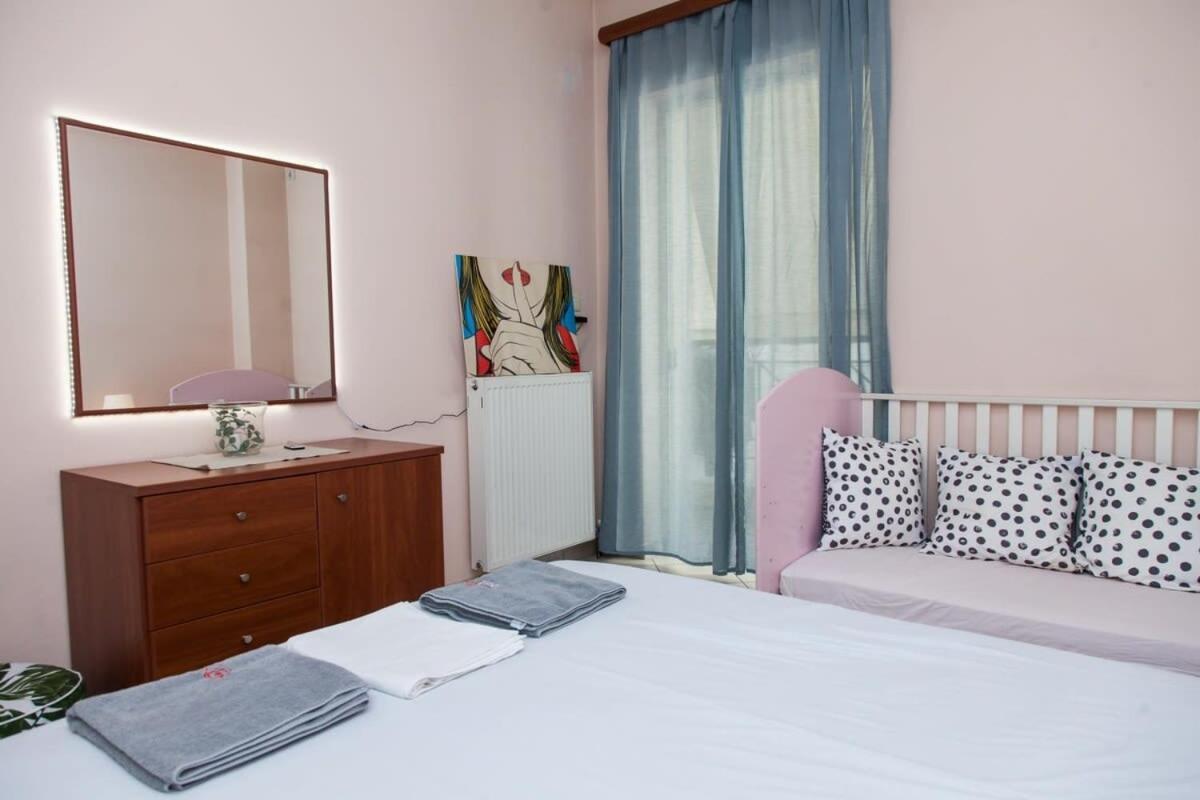 Lovely Apt In Peristeri Athens Exterior photo