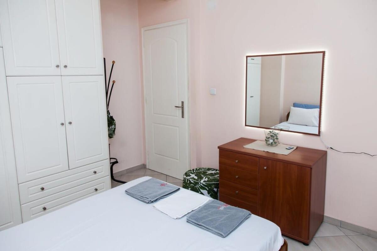 Lovely Apt In Peristeri Athens Exterior photo
