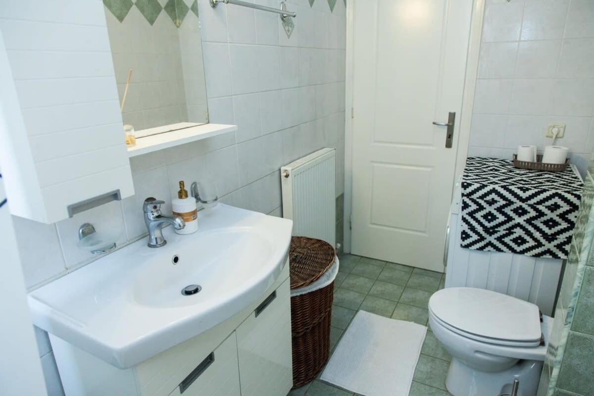 Lovely Apt In Peristeri Athens Exterior photo
