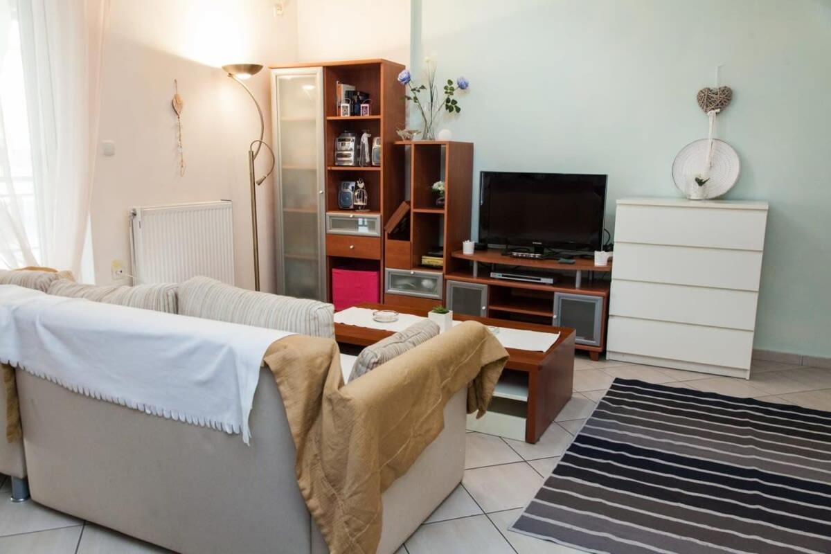 Lovely Apt In Peristeri Athens Exterior photo