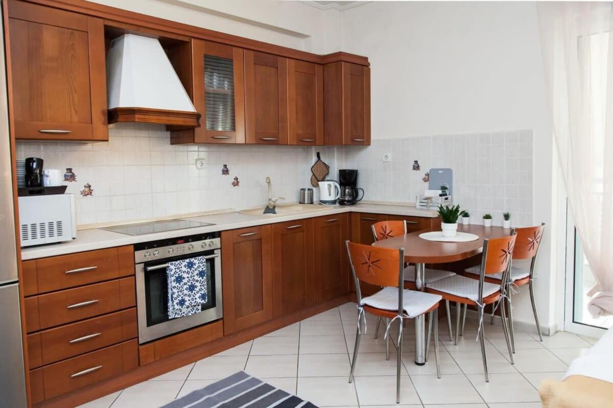 Lovely Apt In Peristeri Athens Exterior photo